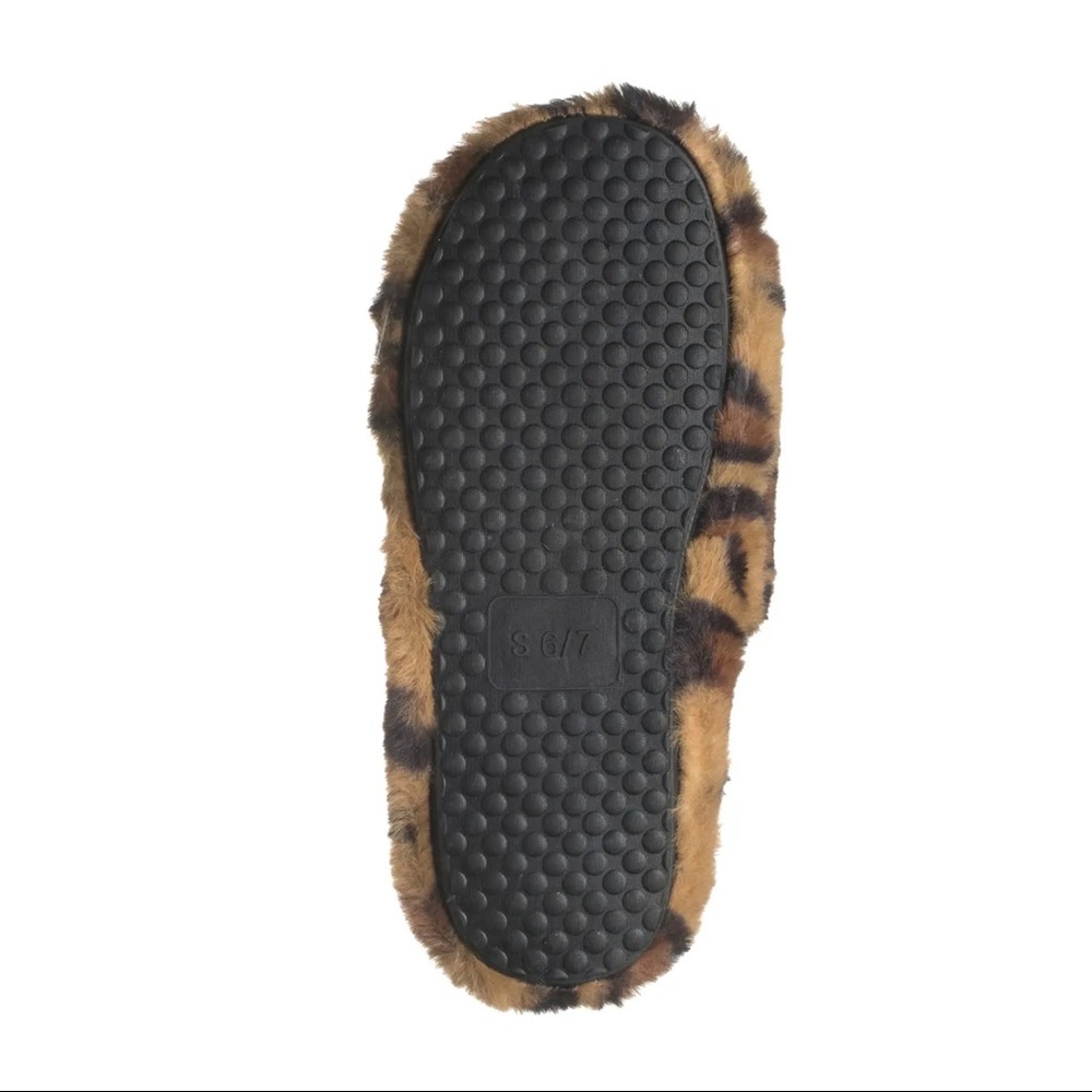 Kensie leopard cheetah faux fur slipper slides - Picture 3 of 6